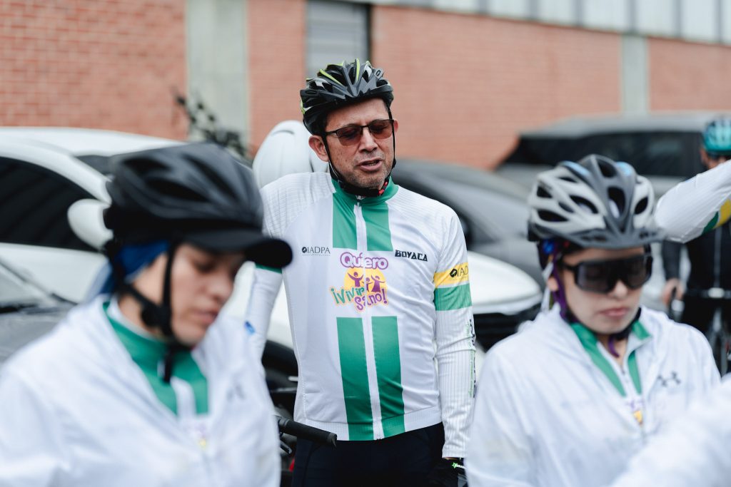 Ciclistas adventistas durante Esperanza Sobre Ruedas Quiero Vivir Sano 2025